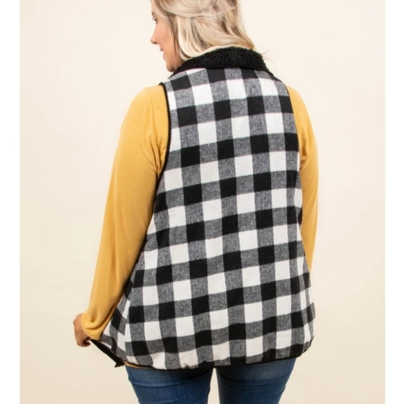 Women's Vest - Picture 2 of 2